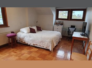 CompartoDepto CL - Amplias habitaciones en casa de familia Providencia, Providencia - CH$450.000 por mes