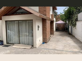 CompartoDepto CL - Se arrienda pieza con excelente ubicación, Vitacura - CH$400.000 por mes