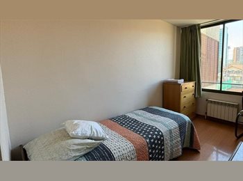 CompartoDepto CL - Room Available from Feb– Las Condes METRO Manquehue, Vitacura - CH$500 por mes