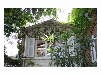 CompartoDepto CL - COMPARTO BELLA CASA DE 2 PISOS, MEJOR SECTOR PROVIDENCIA , Providencia - CH$500.000 por mes