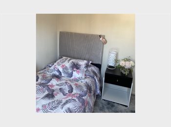 CompartoDepto CL - Linda Pieza con Baño Privado, Santiago Centro - CH$280.000 por mes