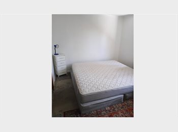 CompartoDepto CL - Arriendo habitacion en 2 piso con baño pridado, Vitacura - CH$450.000 por mes