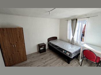 CompartoDepto CL - Piezas estudiantes mujeres, Concepción - CH$250.000 por mes