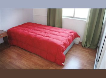 CompartoDepto CL - Habitación en departamento compartido por estudiantes hombres (Metro U. Católica), Santiago Centro - CH$300.000 por mes