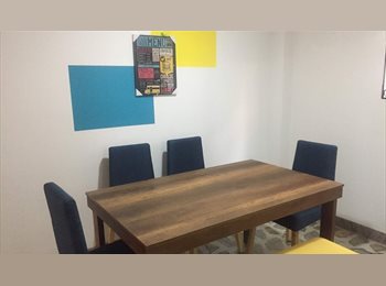CompartoApto CO - Amplias habitaciones en Bosques de Zúñiga, Envigado - COP$ 1.050.000 por mes