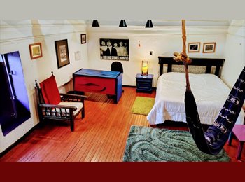 CompartoApto CO - Habitación con balcón en La Candelaria - Cerati's room, Bogotá - COP$ 1.300.000 por mes