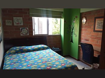 CompartoApto CO - Habitación Cómoda y luminosa Poblado, Envigado - COP$ 900.000 por mes