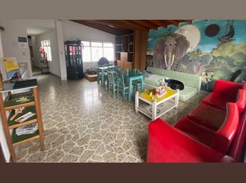CompartoApto CO -  Casa Almarita – Hospedaje en Medellín, Medellín - COP$ 750.000 por mes