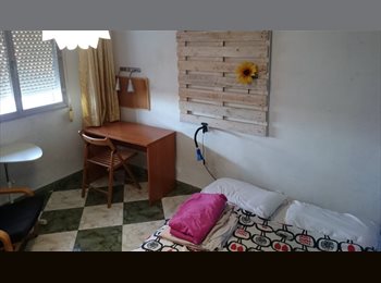 Roomgo ES - Ático: Hab de 16 m2 por 270 € (+60€ gastos) a partir 1  mar, Latina - 270 € por mes