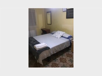 Roomgo ES - CERCA DEL CAMP NOU, TENGO EN ALQUILER UNA HABITACION MUY GRANDE CON CAMA DOBLE, L'hospitalet - 950 € por mes