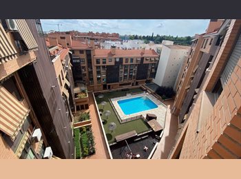 Roomgo ES - Habitación con baño privado, Atico en Madrid Río, Arganzuela - 750 € por mes