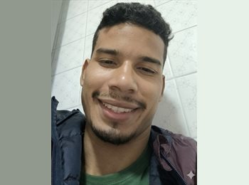 Roomgo ES - Juan - 26 - Valencia