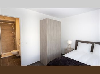 Roomgo IE - Beautiful bright bedroom with private bathroom in a modern house – Dublin 9, Dublin - €800 pcm