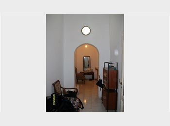 Roomgo IT - Maxi singola a pochi minuti da S: Maria Maggiore, Colosseo e Termini, Esquilino S.Lorenzo - 540 € al mese