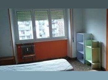 Roomgo IT - camera doppia solo a 2 ragazze, Tiburtino-Collatino - 190 € al mese