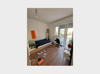 Roomgo IT - stanza premium con bagno privato cabina armadio e terrazzo arredato, Padova - 600 € al mese