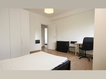 Roomgo IT - Ampia camera singola in zona Corvetto, Pta Romana - Forlanini - Lodi - 630 € al mese