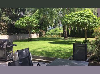 Appartager LU - Cosy furnished room in luxurious flat in City-Center (Lux-Limpertsberg). LADIES ONLY FLATSHARE !!!, Luxembourg - 950 € / Mois