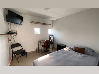 Roomgo MX - Tranquilo cuarto amueblado independiente con baño., Coyoacán - MX$4,000 por mes