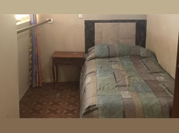 Roomgo MX - Cuarto Independiente con cama individual servicios incluidos y Wifi, Naucalpan - MX$3,000 por mes