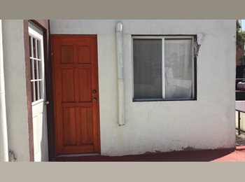 Roomgo MX - RENTO HABITACIÓN A DAMA SOLA, Coyoacán - MX$6,300 por mes