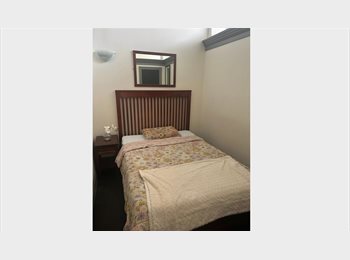 Roomgo NZ - Auckland CBD living, friendly, open minded apartment!, Auckland - $280 pw
