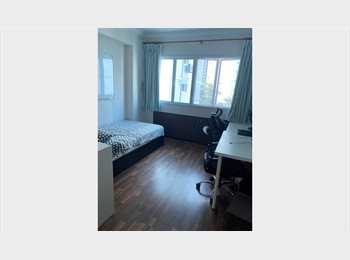 Roomgo SG - Ang Mo Kio Street 21, near Mayflower MRT, Common Room, for rent, Ang Mo Kio - $900 pm
