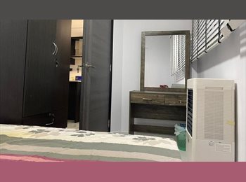 Roomgo SG - Tampines Street 21, near Tampines MRT, Small Common Room, for rent, Tampines - $800 pm