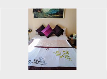 Roomgo UK - A BEAUTIFUL DOUBLE ROOM IS AVAILABLE TO RENT, Dennistoun - £699 pcm