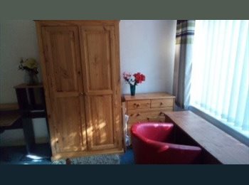 Roomgo UK - CB1, Fresh room, 600Mb Broadband, M/W, C/H, Petersfield - £695 pcm