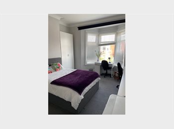 Roomgo UK - 150 Tosson: Amazing Modern House in Heaton, Heaton - £727 pcm