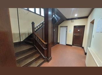 Roomgo UK - SPACIOUS ROOM £450 PCM BILLS INCLUDED, Small Heath - £450 pcm