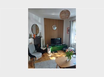 Roomgo UK - Double bright room available in Friendly household, Tooting - £915 pcm