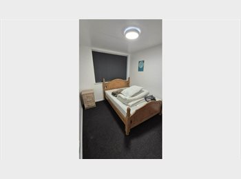 Roomgo UK - Double room in Female Property, Balsall Heath, UC, PIP and DSS Accepted, Bills Included, Balsall Heath - £100 pcm
