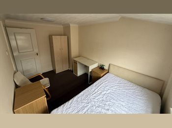 Roomgo UK - Room for Rent Liverpool, Sefton Park - £591 pcm