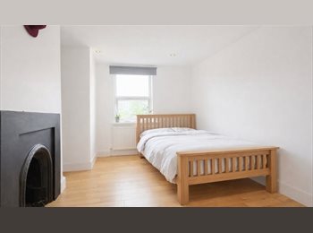 Roomgo UK - Double Room Available – South Wimbledon, South Wimbledon - £855 pcm