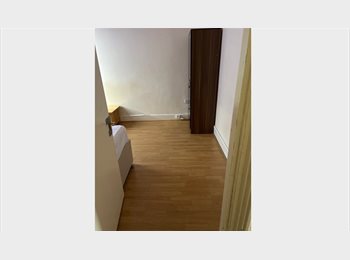 Roomgo UK - Double/Twin Room To Share, Upton Park - £470 pcm