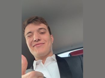 Roomgo UK - Sebastian  - 22 - Heaton