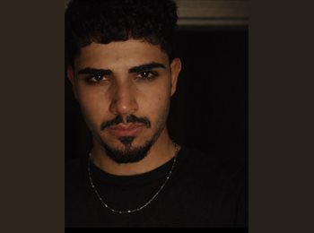 Roomgo UK - Ali - 21 - Widnes