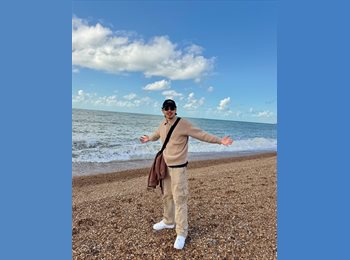 Roomgo UK - Himanshu - 22 - Notting Hill