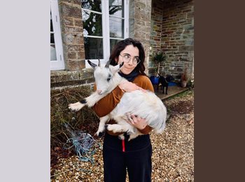 Roomgo UK - Rosa - 24 - Charing Cross