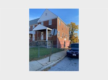 Roomgo US - 823 N Woodington Rd $700 (Shared Bath), Allendale - $700 pm