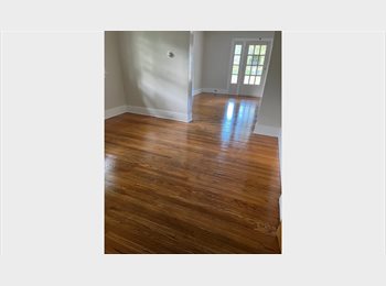 Roomgo US - Shared Room Available – Large Duplex Across from Hospital, United States - $600 pm