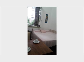 Roomgo AR - Habitación privada con ventanal - zona centro Montserrat, Buenos Aires - AR$ 350.000 pm
