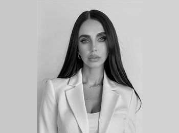 Roomgo AU - Chelsey - 36 - Orange