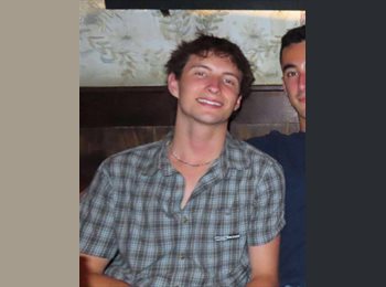 Roomgo AU - Lachlan - 21 - Coolangatta