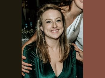 Roomgo AU - Chloe - 35 - Melbourne