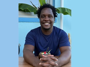 Roomgo AU - Dyllan - 30 - Mackay