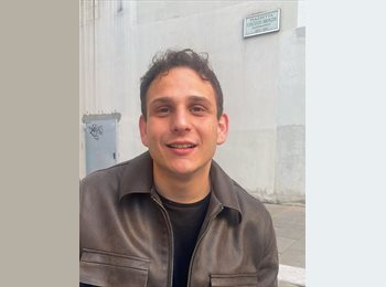 Roomgo AU - Francesco - 21 - Cairns