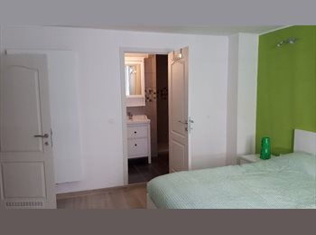 Appartager BE - Super offer. 27m2 room with private bathroom, Ixelles-Elsene - 645 € pm